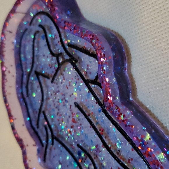 Resin Female body shape trinket - Picture 5 of 8